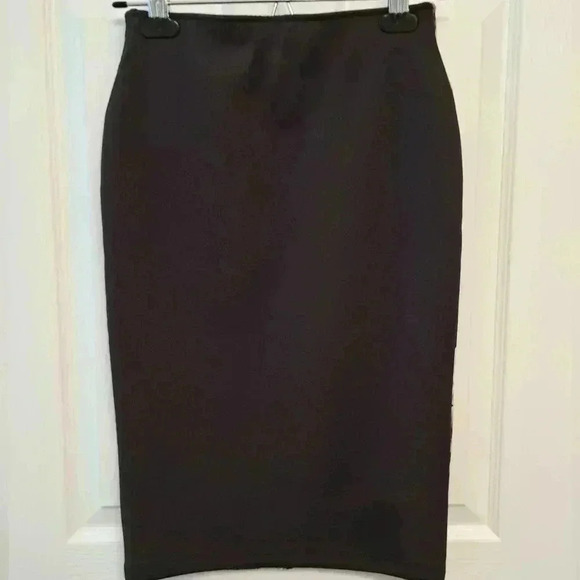 ❤️ Pretty Floral H&M Pencil Skirt - Picture 9 of 9